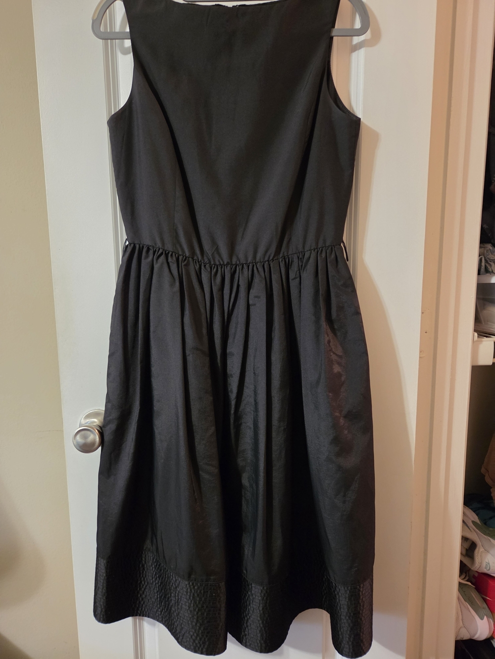 Isaac Mizrahi Black Sleeveless Party Dress with Textured Hem